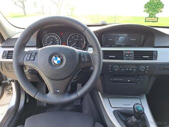BMW E91 330D 170kw MANUÁL - 8