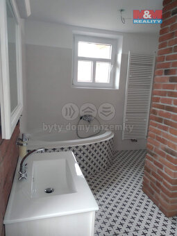 Prodej bytu 2+1, 88 m², Krnov, ul. Revoluční - 8