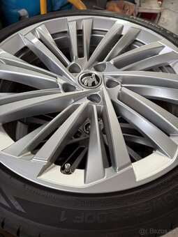 Letní Alu kola 19” VERITATE originál Škoda Superb 4 - 8