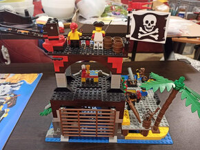 LEGO Pirates 6279 Skull Island - 8