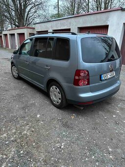 Volkswagen Touran - 8