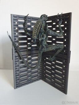 Alien votrelec zbierka - 8