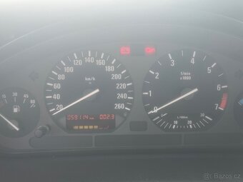 BMW e36 325iA Coupe - 8