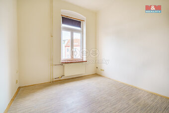 Prodej bytu 1+1, 45 m², Cheb, ul. Palackého - 8