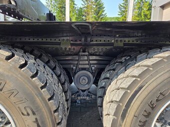Lesovoz LESOVÚZ VOLVO FH13 do drewna drzewa lasu stos - 8