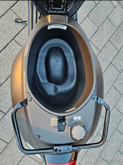 Vespa Sprint 125 ABS Notte. 2169km. TOP, unikát. 11Ps - 8