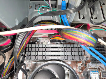 Výkonný počítač AMD Ryzen 7 5700G - 8