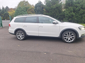 VOLKSWAGEN PASSAT ALLTRACK 4x4 - 8