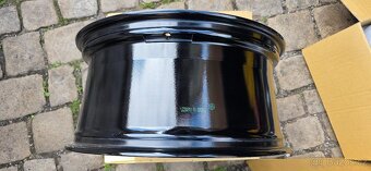 Nová kola Maybach EQS 21" - sleva 63% - 8