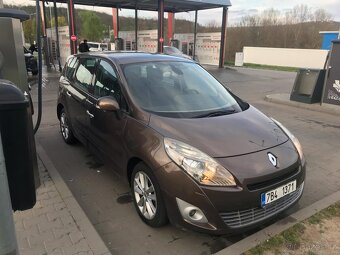 Renault Megane Scenic - 8