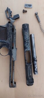 Pistole Steyr 1912 úředně znehodnocena v roce 1985 na VB - 8