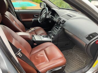 Volvo XC90 D5 136kW - 8