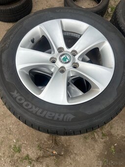 Prodám kompletní sadu alu kol na Škoda yeti 16 orygoš - 8