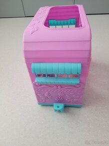 Karavan pro panenky velikosti Barbie a menší - 8