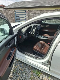 Jaguar xf 2.0d R line - 8