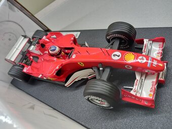 F1 FERRARI F2005 2005 RUBENS BARRICHELLO HOTWHEELS 1:18 - 8