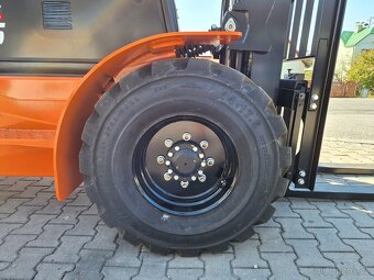 Terénní vysokozdvižný vozík HC CPCD 35 T – zánovní - 8