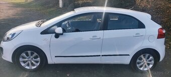 Kia Rio - 8