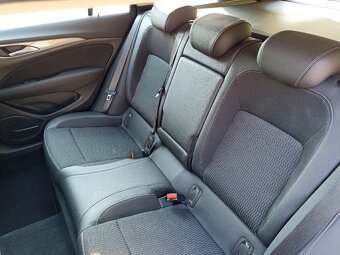 Opel Insignia B Tourer 2.0 CDTI 125 KW POHON 4x4 - 8