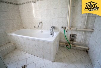 Prodej bytu 3+kk se zahrádkou a garáží - 8