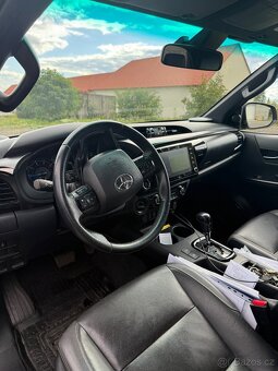 Hilux 2.8d invincible sport - 8