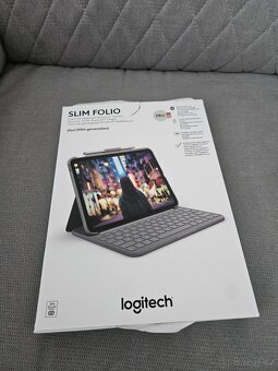 Logitech Slim Folio - Kryt s klavesnicou pro iPad [10th gen] - 8