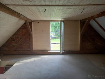 Patrová garáž+pozemek - 8