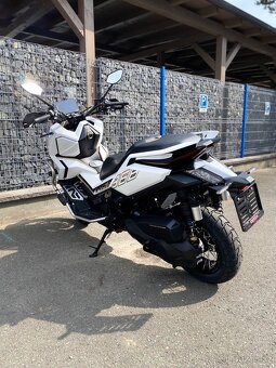 Zontes 368 Gizmo bílá - SKLADEM + KUFR ZDARMA - 8