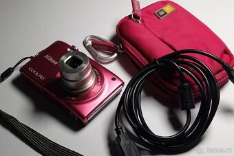 Nikon Colpix S3300 růžový - 8