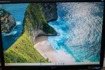 Čtyřjádrové PC ihned k používání - 8