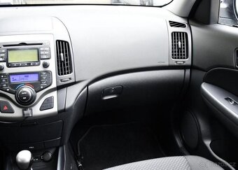 Hyundai i30 CW 1.4i 2xKOLA - 8