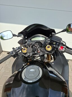 Honda CBR 600FA 2012 - 8