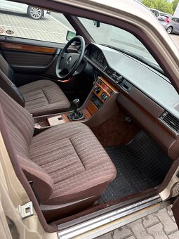 W 124 250D - 8