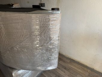 Prodám rohovou sedačku + křeslo - 8