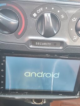 Yarys první generace - 8