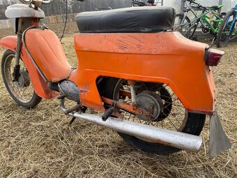 Jawa pérák 250 - 8