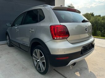Volkswagen Polo CROSS 1.6TDI - 8