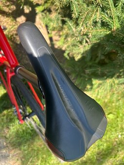 Gravel Giant Revolt vel L. - 8