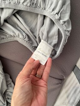 Cestovní postýlka - 8