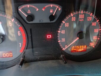 Škoda Octavia 1.6 GLX - 8