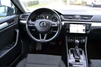 Škoda Superb 2.0 TDI 110kW Ambition Navi DSG TOP STAV - 8