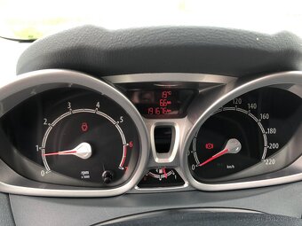 Ford Fiesta - 8
