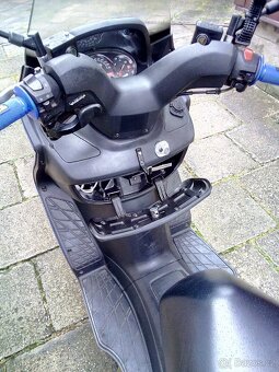 Skútr 125ccm - 8