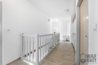 Mezonetový byt 4+kk | 112 m2, terasa, sklep, 3x parking, pří - 8