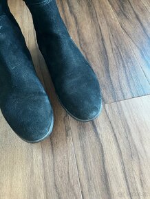 Černé kožené suede kozačky Tommy Hilfiger - 8