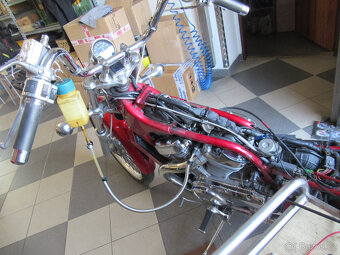 Suzuki VS 800 Intruder - 8