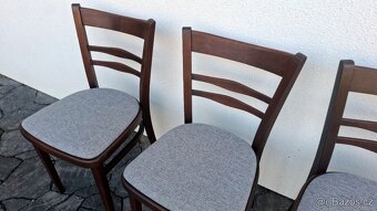 Sestava jídelních židlí a konferenčního stolku - 8