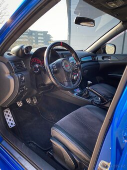 SUBARU IMPREZA STI - 8