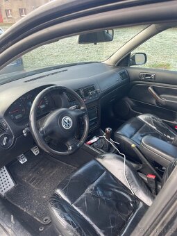 Volkswagen Golf GTI - 8