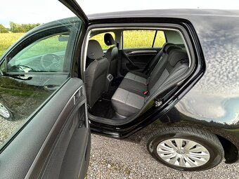 Prodám VW Golf 7 1,2 NAVI - 8
